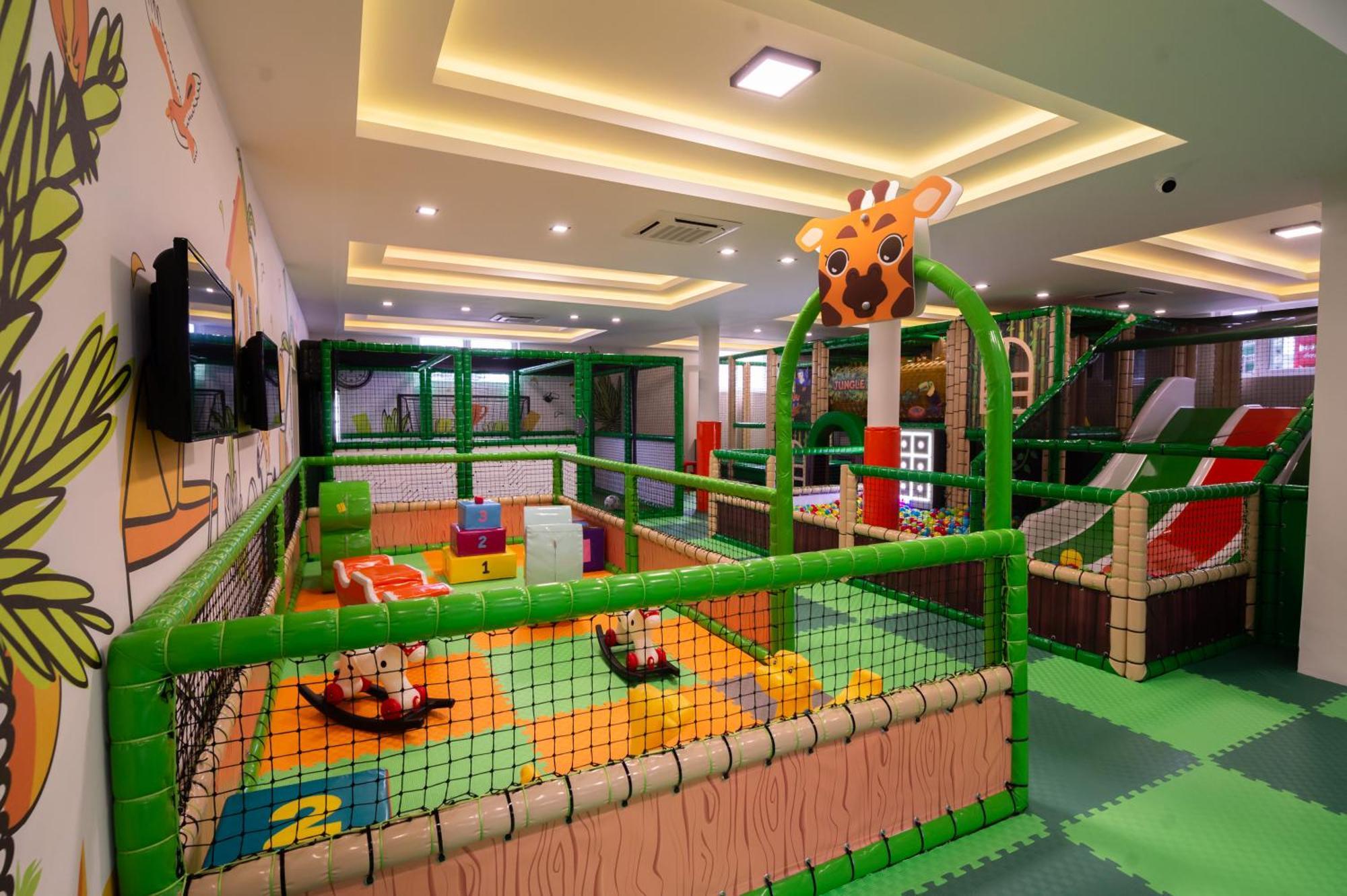 Hotel Nest Bijeljina Extérieur photo