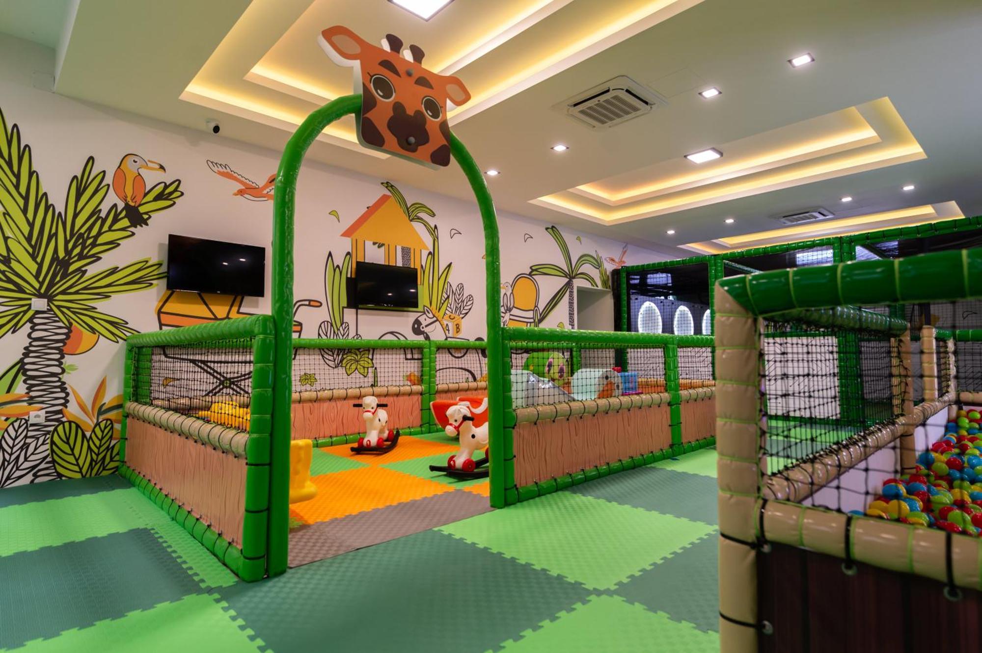Hotel Nest Bijeljina Extérieur photo