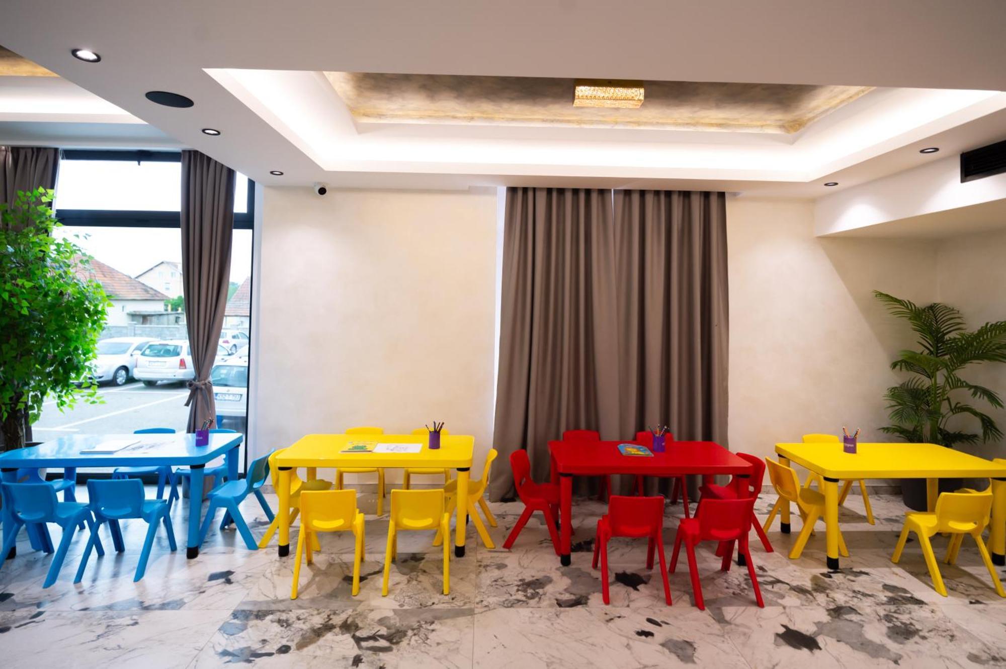 Hotel Nest Bijeljina Extérieur photo