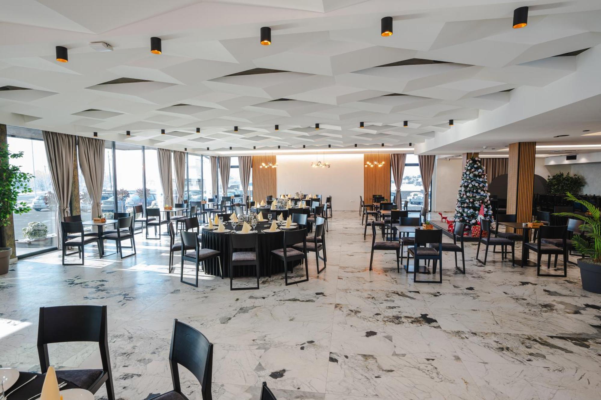 Hotel Nest Bijeljina Extérieur photo
