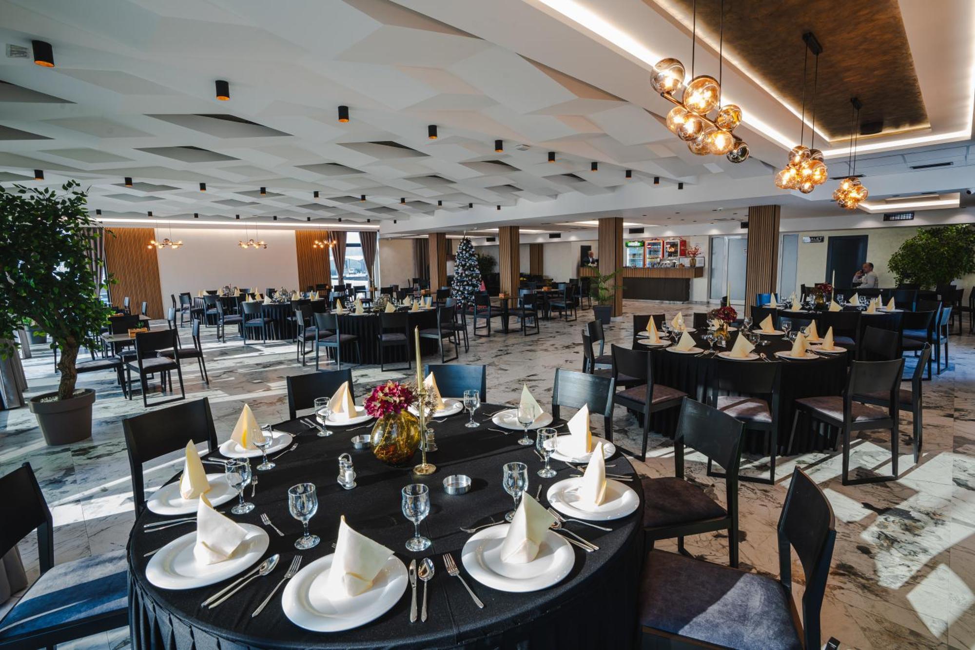 Hotel Nest Bijeljina Extérieur photo