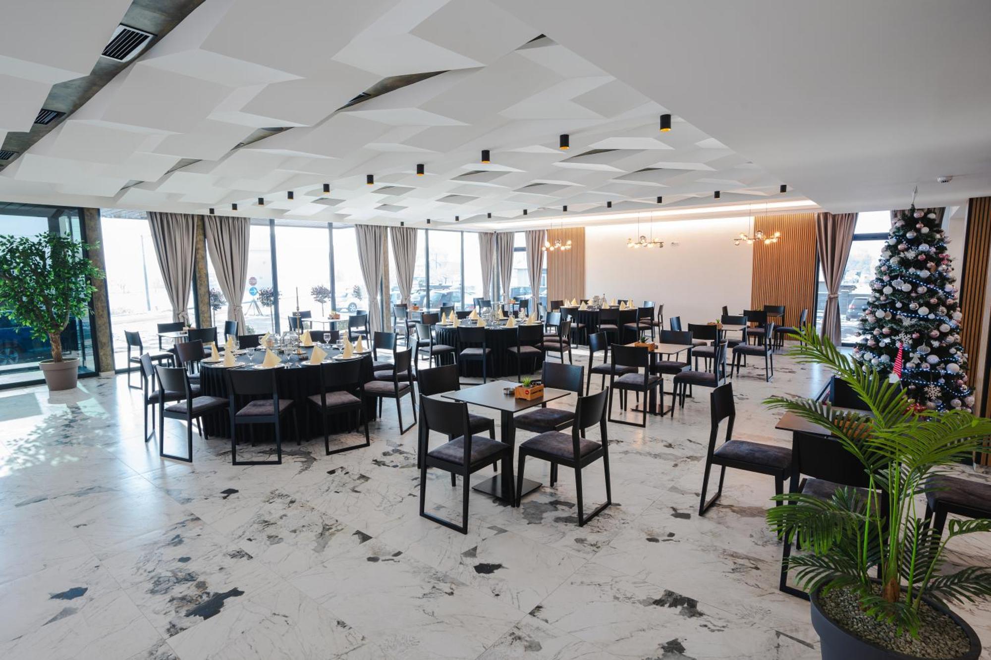Hotel Nest Bijeljina Extérieur photo
