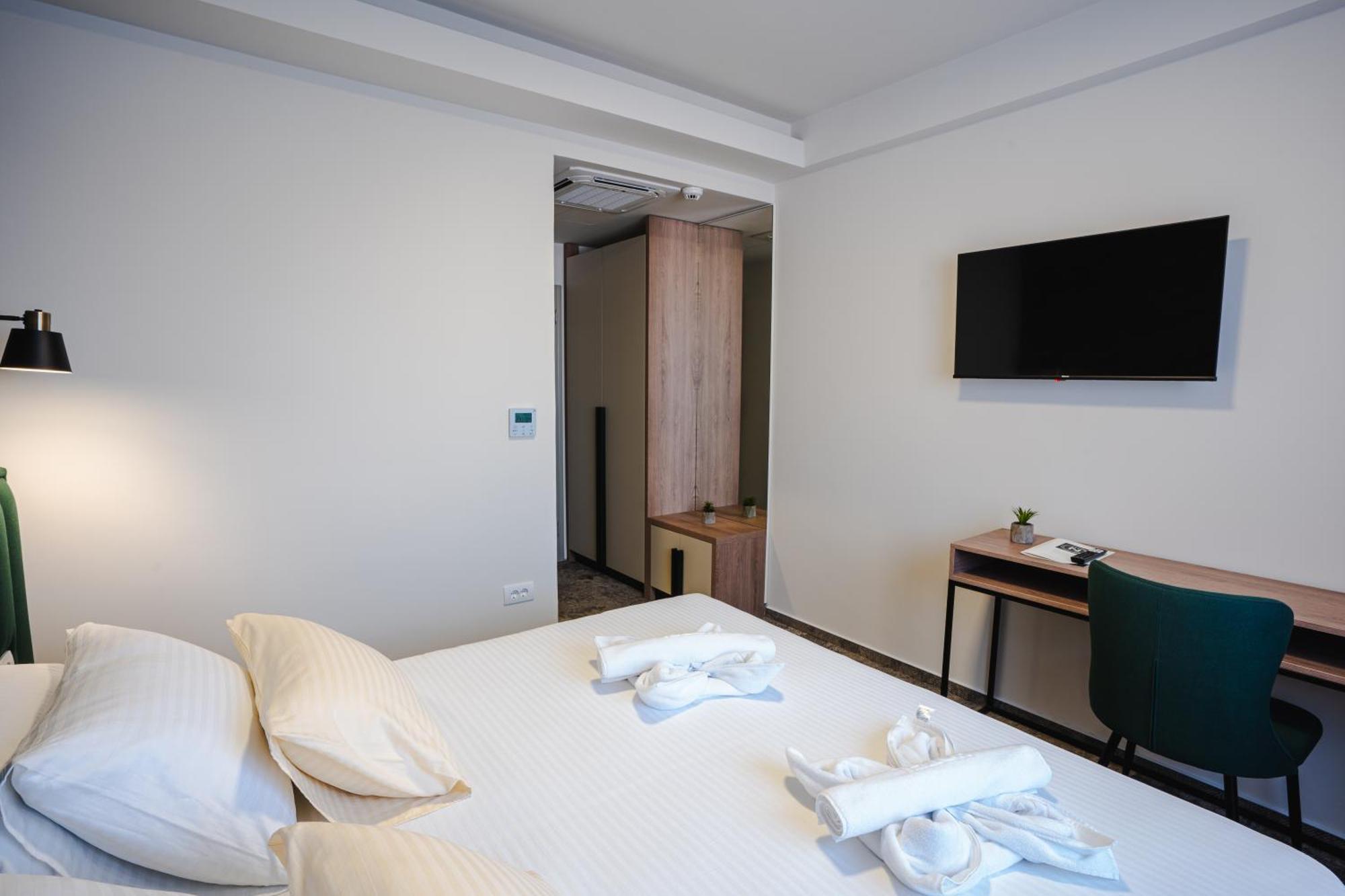 Hotel Nest Bijeljina Extérieur photo