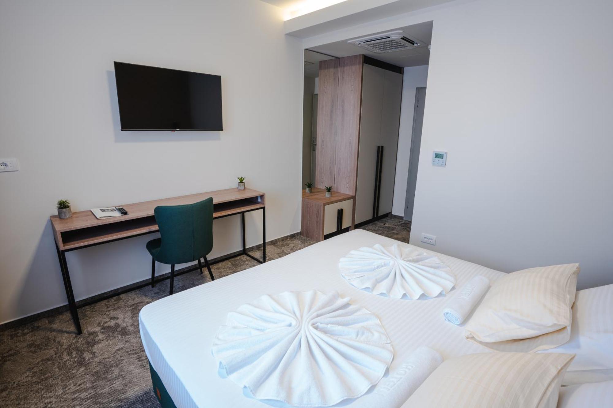 Hotel Nest Bijeljina Extérieur photo